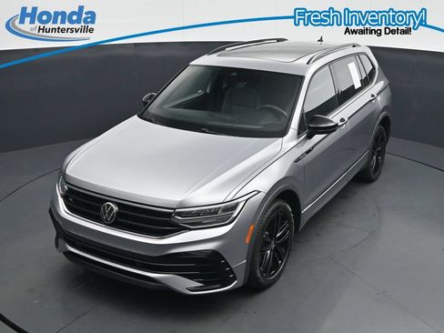 Used 2022 Volkswagen Tiguan SE R-Line FWD image 21