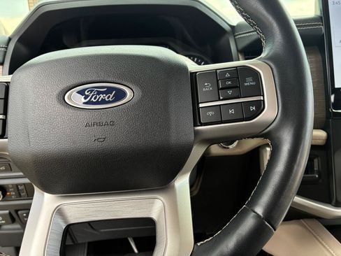 Used 2024 Ford Expedition Limited RWD image 30