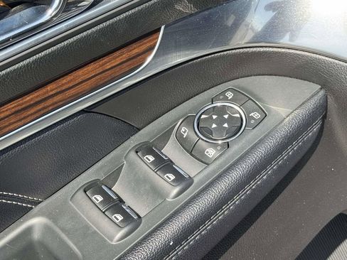 Used 2017 Ford Explorer Limited AWD/4WD image 28