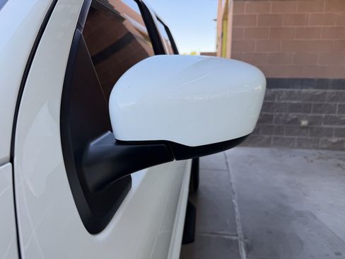 Used 2025 Nissan Frontier PRO-4X AWD/4WD image 12
