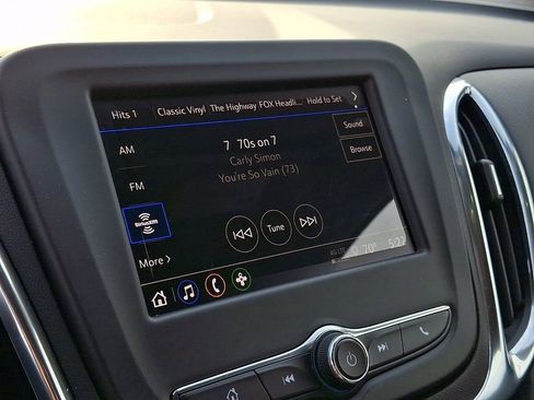 Used 2023 Chevrolet Equinox LT AWD/4WD image 17