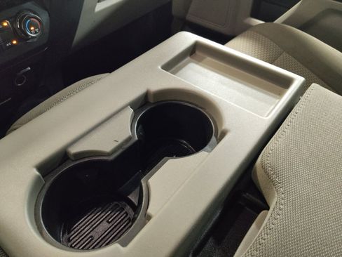 Used 2017 Ford F150 XLT RWD image 26