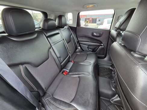 Used 2018 Jeep Compass Latitude w/ Popular Equipment Group image 17