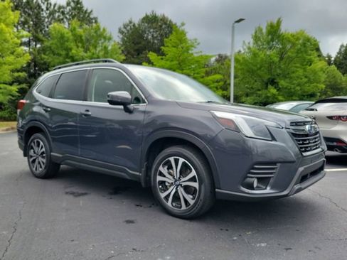 Used 2023 Subaru Forester Limited AWD/4WD image 3