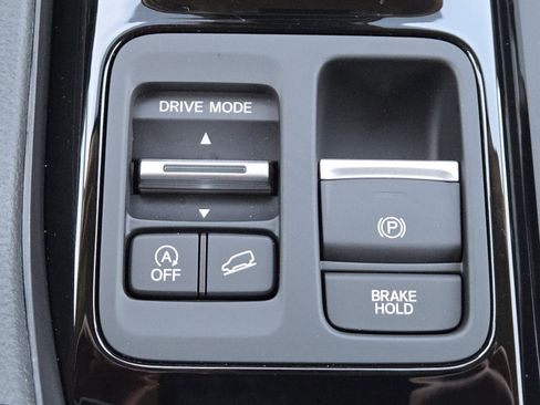 Used 2025 Honda Pilot EX-L image 7