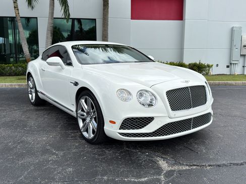 Used 2016 Bentley Continental GT image 3
