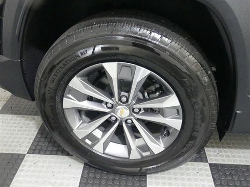 Used 2026 Chevrolet Equinox LT FWD image 17