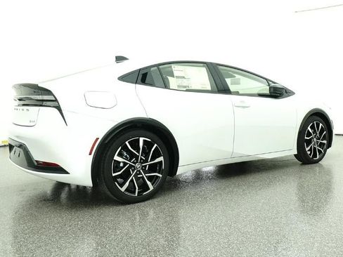 New 2026 Toyota Prius Plug-In Hybrid FWD image 25