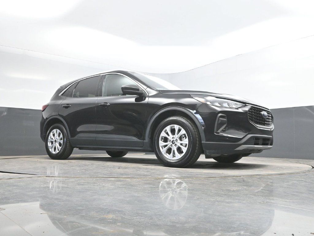 Used 2024 Ford Escape Active FWD image 32