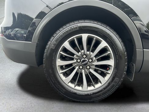 Used 2020 Lincoln Nautilus Reserve AWD/4WD image 8