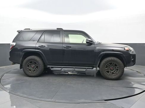 Used 2022 Toyota 4Runner SR5 Premium w/ Moonroof Package image 2