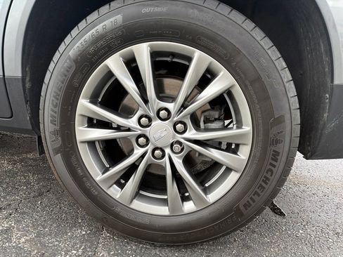 Certified 2022 Cadillac XT5 Premium Luxury w/ LPO, Floor Liner Package AWD/4WD image 24