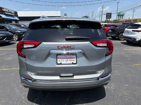 Used 2024 GMC Terrain Denali w/ Denali Premium Package AWD/4WD image 5