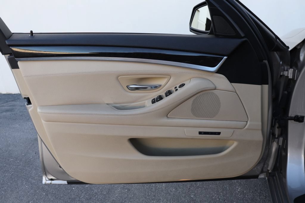 Used 2015 BMW 528i Sedan RWD image 37
