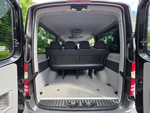 Used 2016 Mercedes-Benz Sprinter 2500 image 22