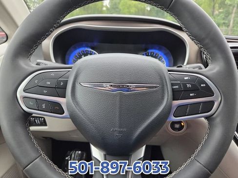 Used 2022 Chrysler Voyager LX FWD image 21