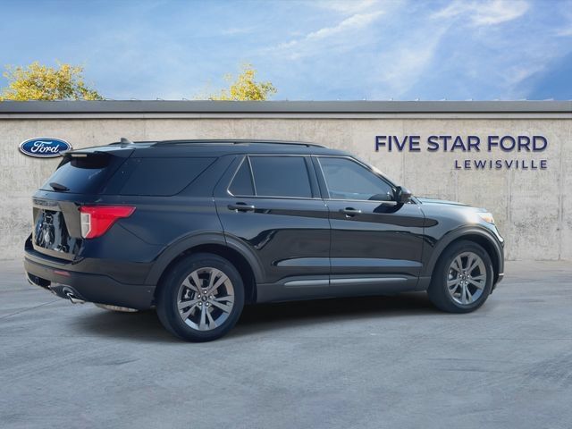 Used 2023 Ford Explorer XLT w/ Equipment Group 202A RWD image 8