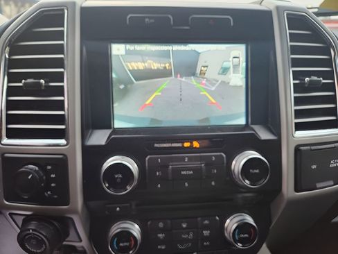 Used 2016 Ford F150 Lariat w/ Equipment Group 502A Luxury image 15