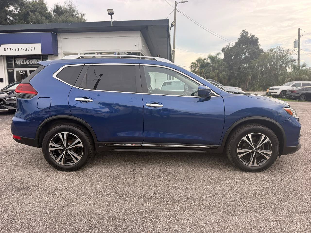 Used 2018 Nissan Rogue SL AWD/4WD image 6