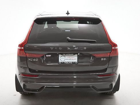 Certified 2023 Volvo XC60 B5 Ultimate w/ Climate Package image 8
