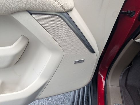 Used 2022 GMC Yukon Denali RWD image 13