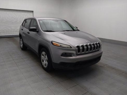 Used 2014 Jeep Cherokee Sport w/ Trailer Tow Group FWD image 13