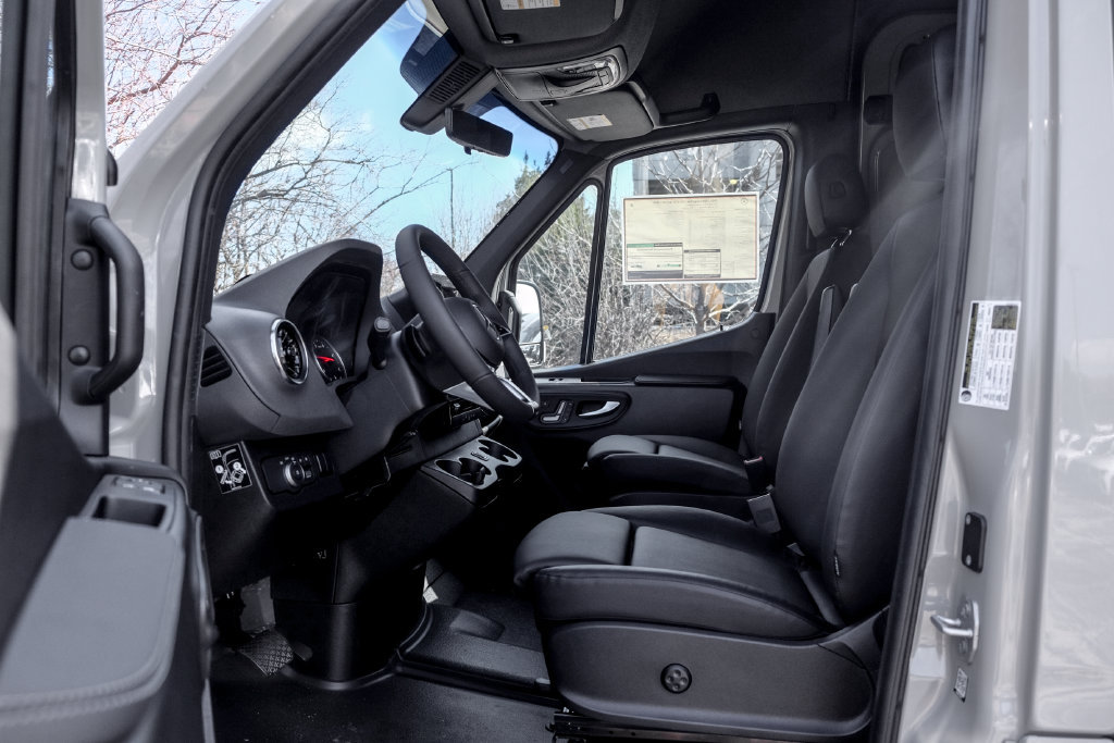Used 2026 Mercedes-Benz Sprinter 2500 image 12