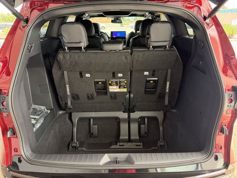 New 2026 Toyota Sienna XSE FWD image 15