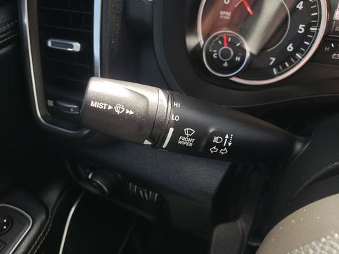 Used 2022 RAM 1500 Laramie AWD/4WD image 28