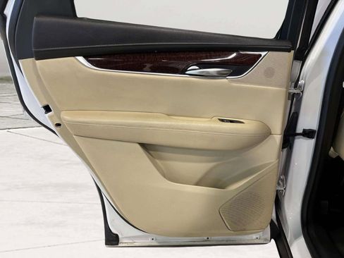 Used 2017 Cadillac XT5 Premium Luxury w/ LPO, Wheel Lock Package image 20