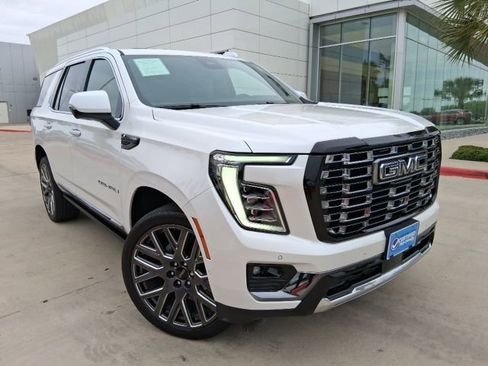 Used 2025 GMC Yukon Denali Ultimate AWD/4WD image 1