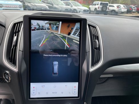 Used 2024 Ford Edge SEL w/ Convenience Package AWD/4WD image 24