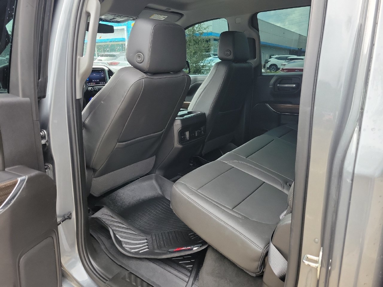 Certified 2022 Chevrolet Silverado 1500 LT Trail Boss w/ LT Trail Boss Premium Package AWD/4WD image 9