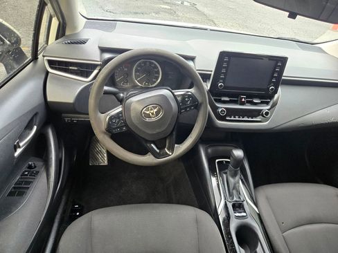 Used 2020 Toyota Corolla LE FWD image 5