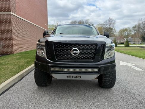 Used 2017 Nissan Titan PRO-4X image 2