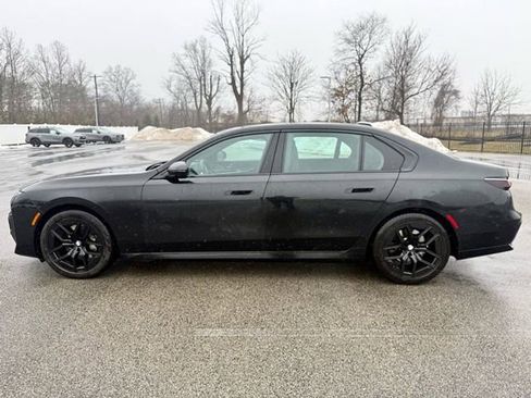 Used 2024 BMW 740i xDrive image 4