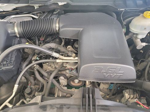Used 2023 RAM 1500 Classic SLT w/ Trailer & Traction Group AWD/4WD image 30