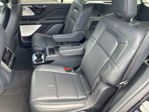 Used 2025 Lincoln Aviator Reserve w/ Equipment Group 201A AWD/4WD image 27