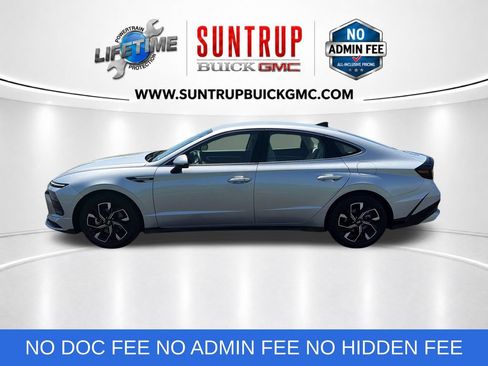 Used 2025 Hyundai Sonata SEL FWD image 2