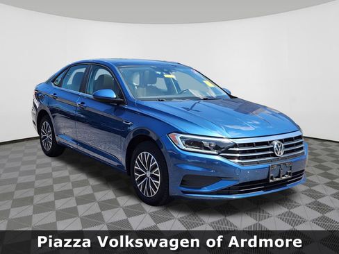 Used 2019 Volkswagen Jetta SEL w/ Cold Weather Package FWD image 1
