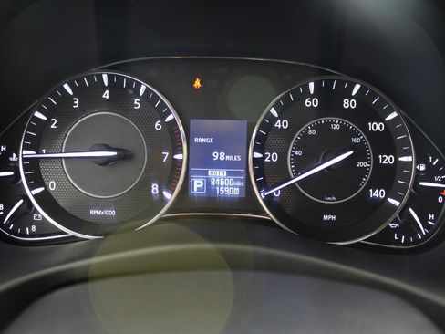 Used 2018 Nissan Armada SL w/ Moonroof Package image 21