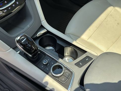 Used 2024 Cadillac XT6 Premium Luxury w/ Technology Package FWD image 17