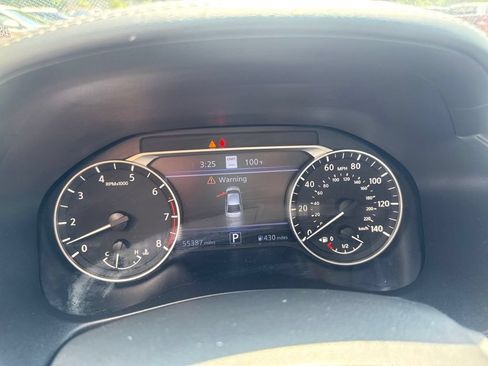Used 2024 Nissan Altima 2.5 SV w/ SV Premium Package FWD image 11