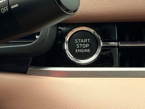 New 2025 Mitsubishi Outlander SEL image 31