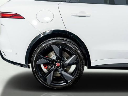 Used 2022 Jaguar F-PACE SVR image 8