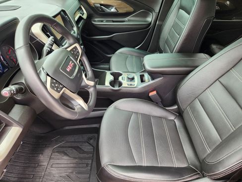 Used 2022 GMC Terrain Denali w/ Denali Premium Package AWD/4WD image 11