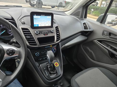 Used 2020 Ford Transit Connect XL image 14