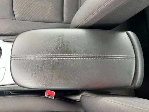 Used 2021 Chevrolet Malibu LT image 28