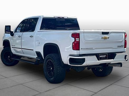 Used 2022 Chevrolet Silverado 2500 High Country w/ Safety Package II AWD/4WD image 12