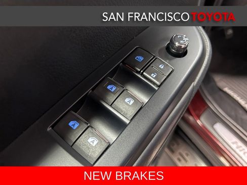 Used 2017 Toyota Highlander Limited AWD/4WD image 38